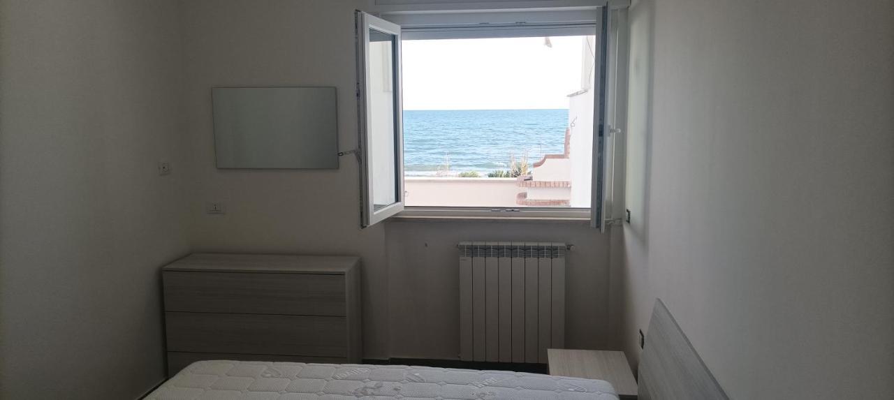 The Suite On The Beach Торваяника Екстериор снимка