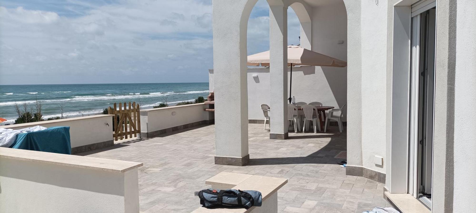 The Suite On The Beach Торваяника Екстериор снимка