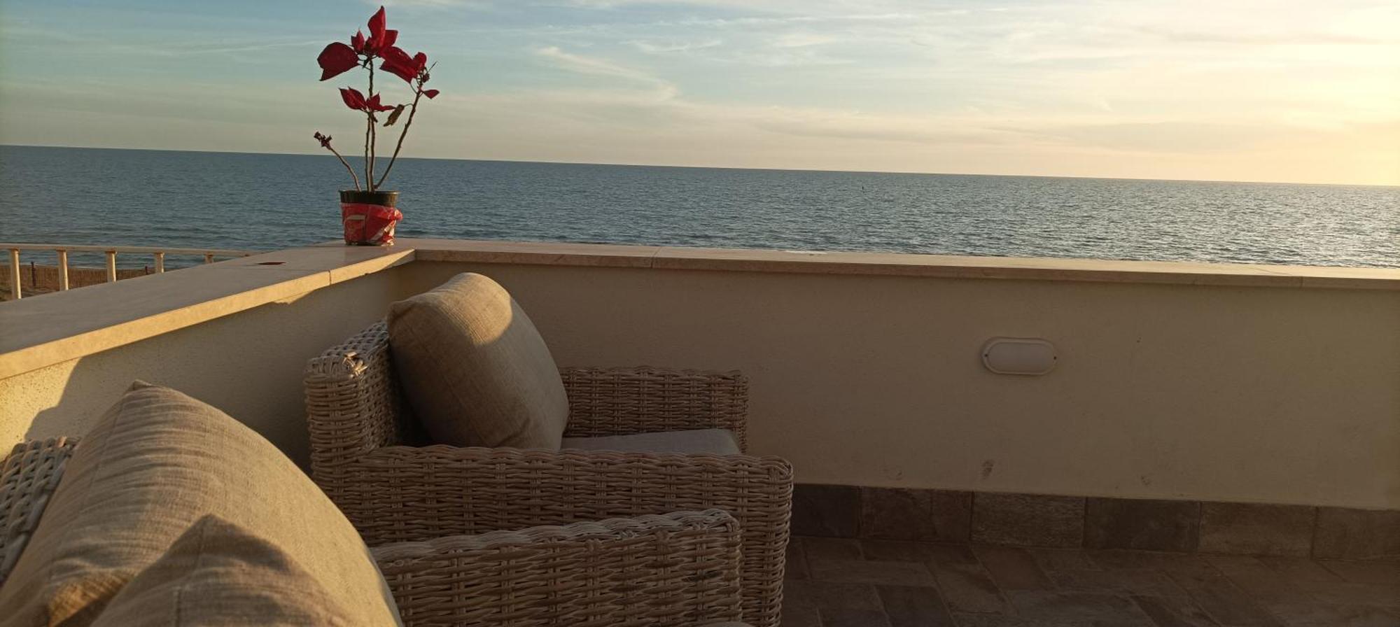 The Suite On The Beach Торваяника Екстериор снимка