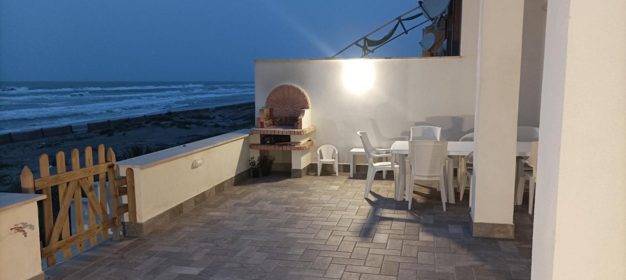 The Suite On The Beach Торваяника Екстериор снимка