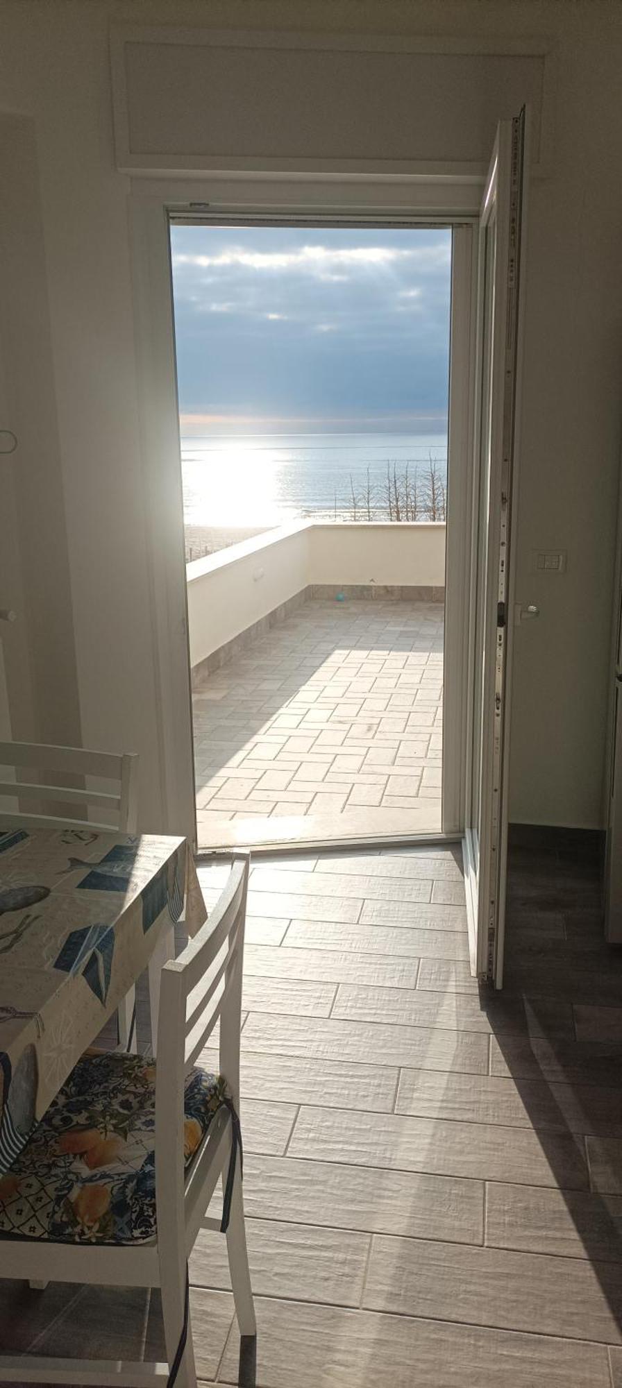 The Suite On The Beach Торваяника Екстериор снимка