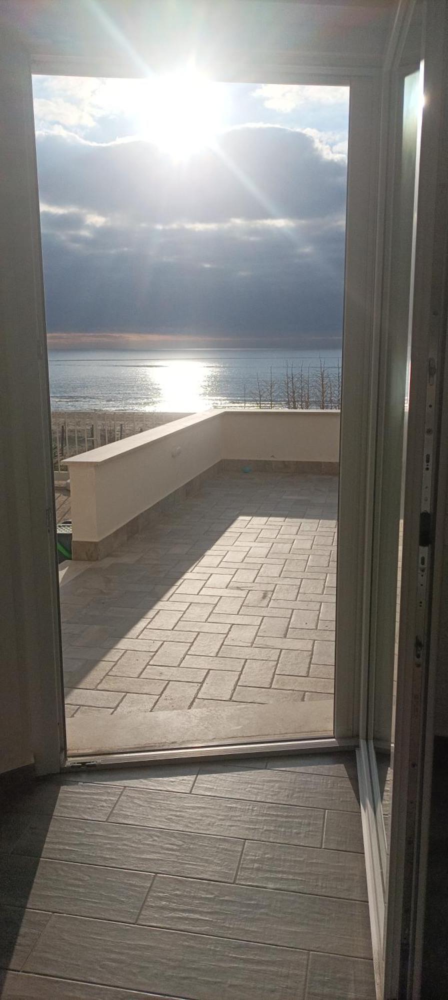 The Suite On The Beach Торваяника Екстериор снимка