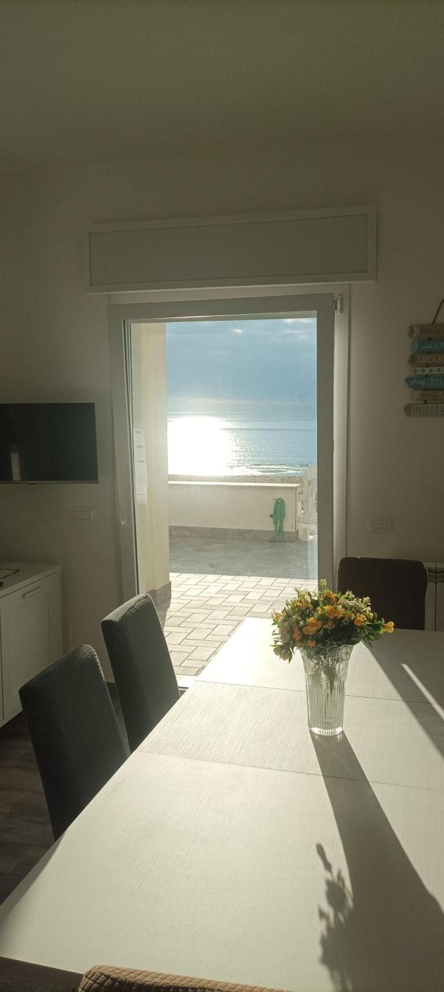 The Suite On The Beach Торваяника Екстериор снимка